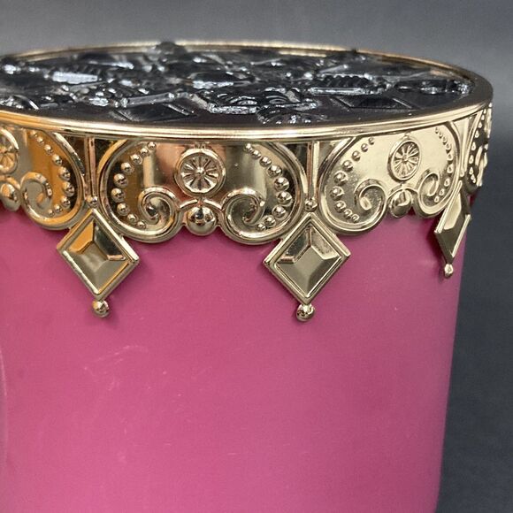 Bath & Body Works -Everlasting Magic 3-Wick -Halloween Candle -Skeleton King Lid - Picture 4 of 7